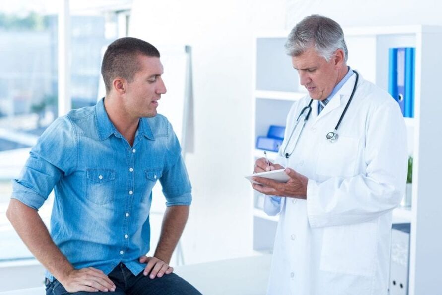 Apelación a un especialista con síntomas de prostatite